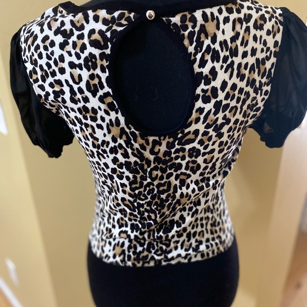 - White House Black Market black and leopard blouse in size XS - Picture 8 of 8